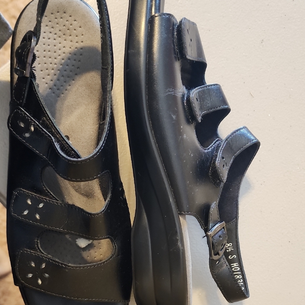 SAS Women's Black Sandals - Picture 8 of 11